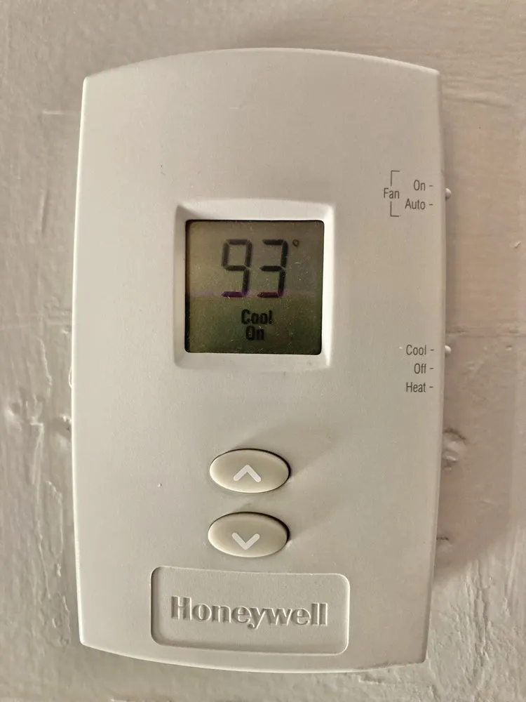 Slide of The Experts Pro