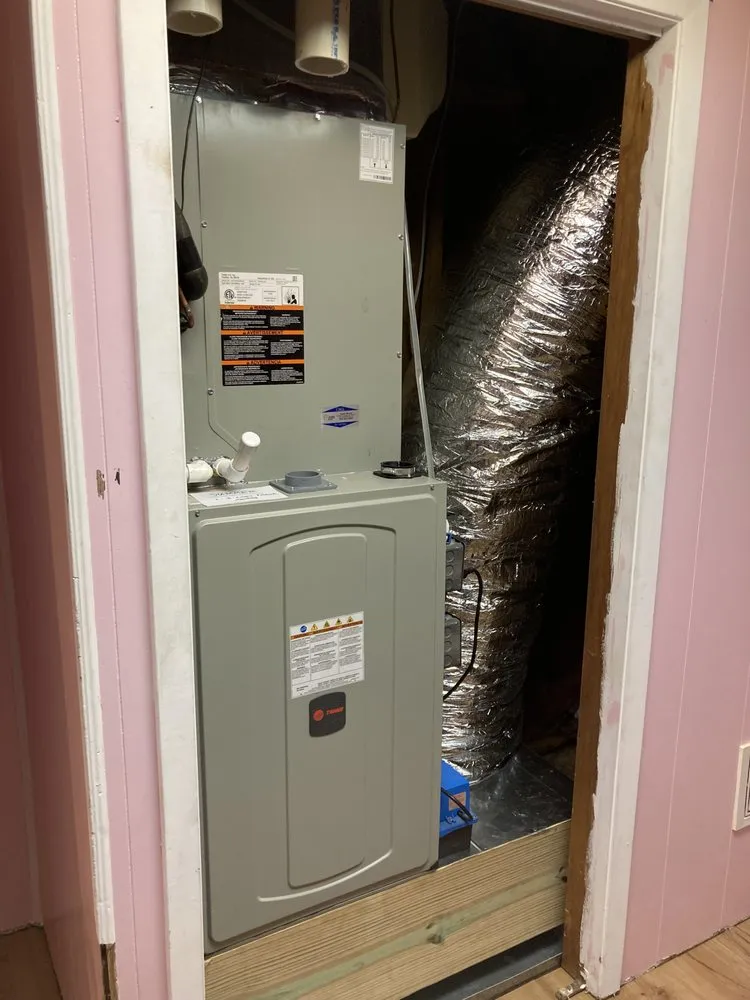 Slide of The Experts Pro