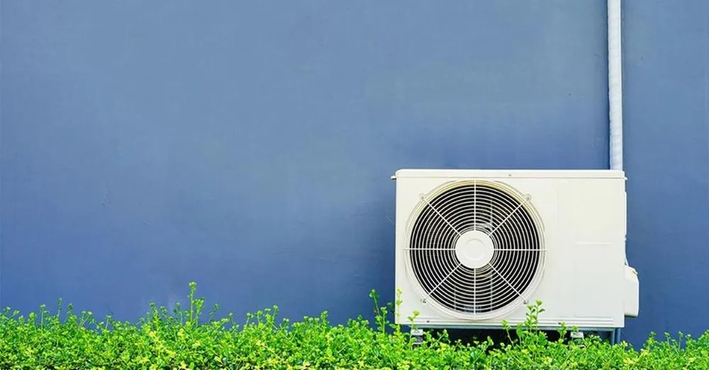 Slide of The Heat Pump Store