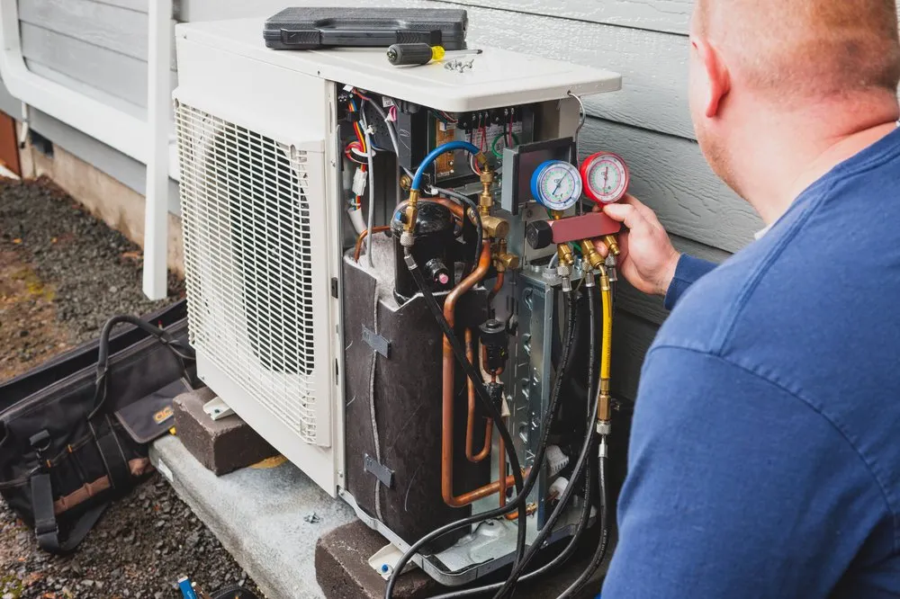 Slide of The Heat Pump Store