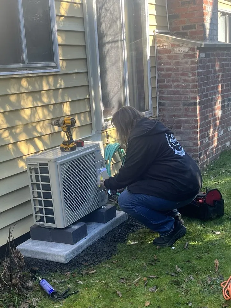 Slide of The Heat Pump Store