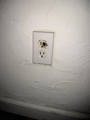 The Maintenance Network Logo