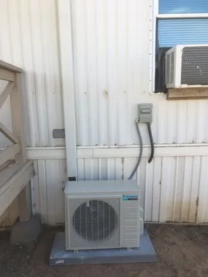 The Mini Split Guy Logo