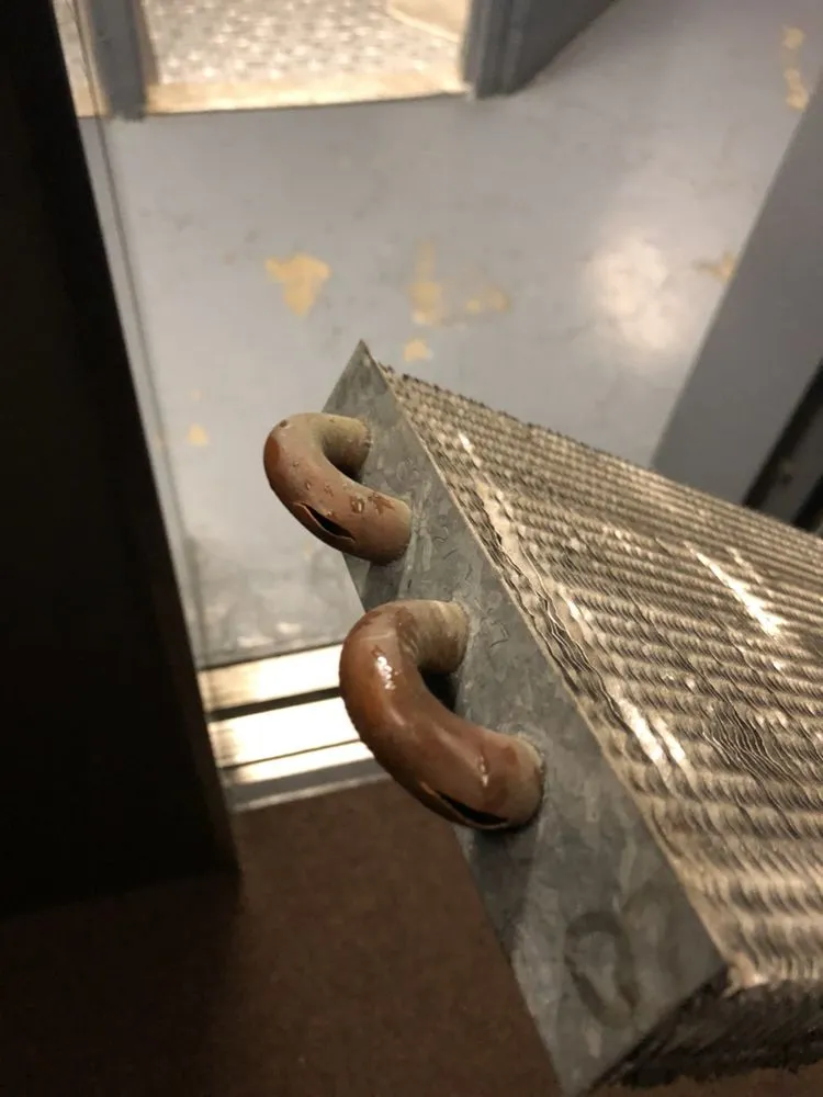 Slide of Thermoline A/C