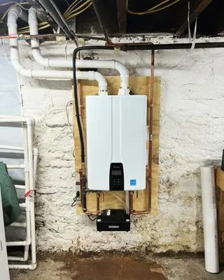 Thomas Lily Plumbing Heating and Cooling Logo