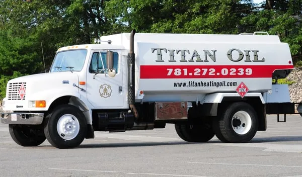 Titan Oil Logo