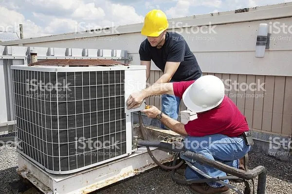 Tom Gamble & Sons Logo