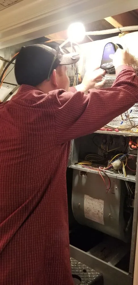 Slide of Toms Heating & Air Conditioning