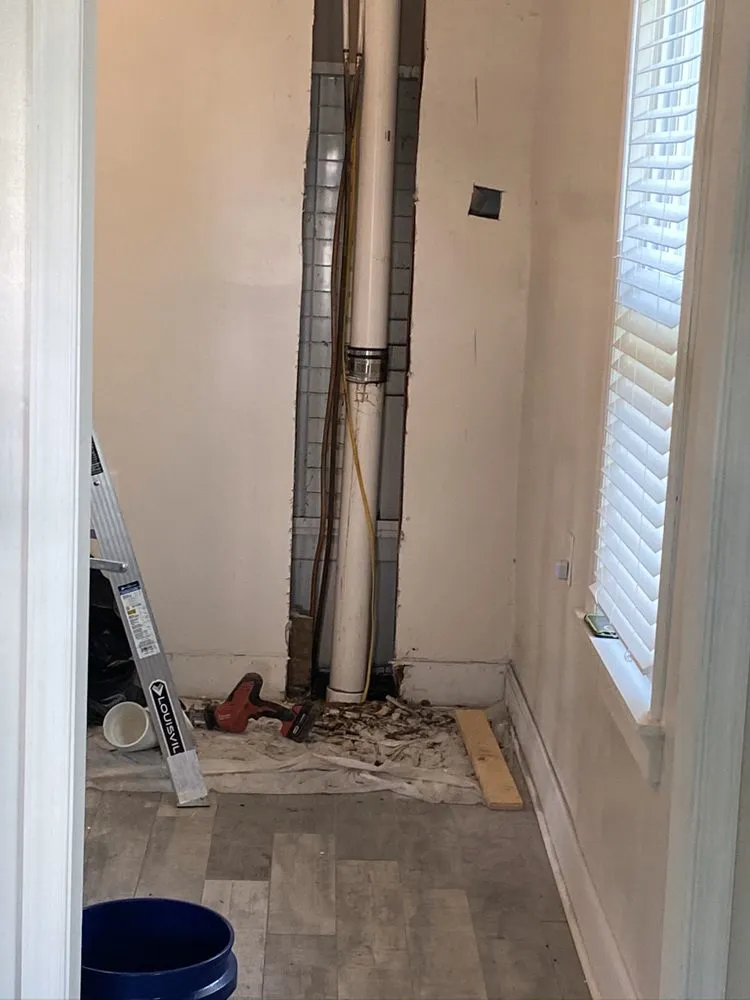 Slide of Toomer & Sons General Contractors