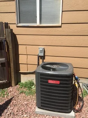 Top Notch Heating and Cooling Logo