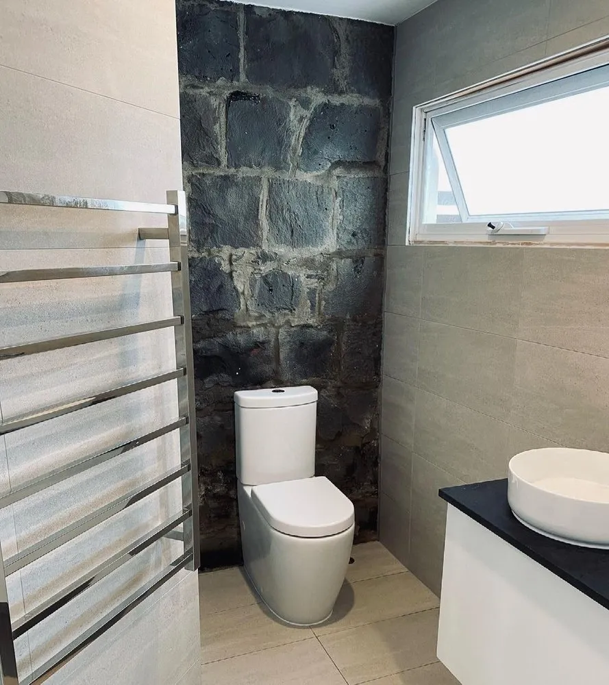 Slide of Top-Shelf Plumbing and Heating