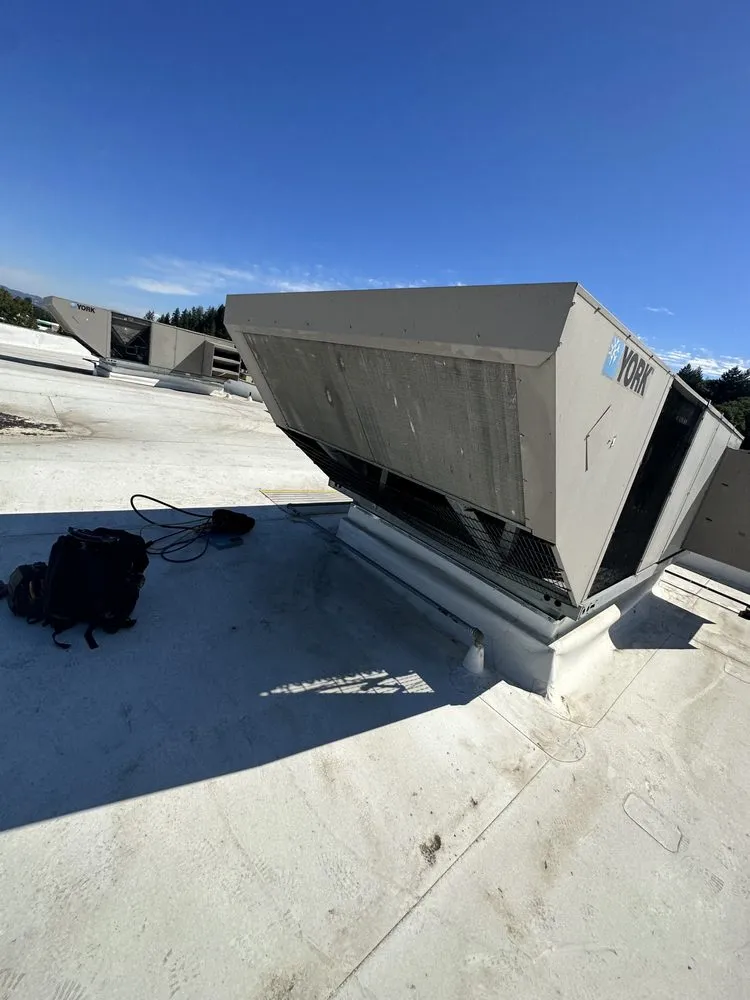 Slide of TopDog HVAC & Facrication