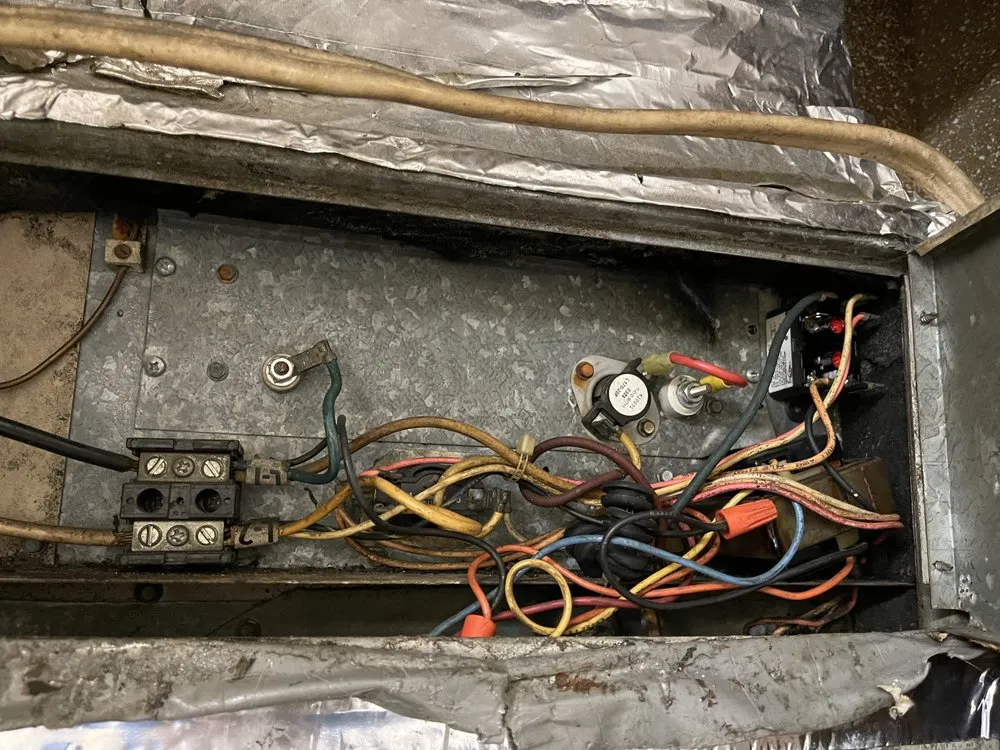 Slide of Tran’s Essential Air Cool & Heating