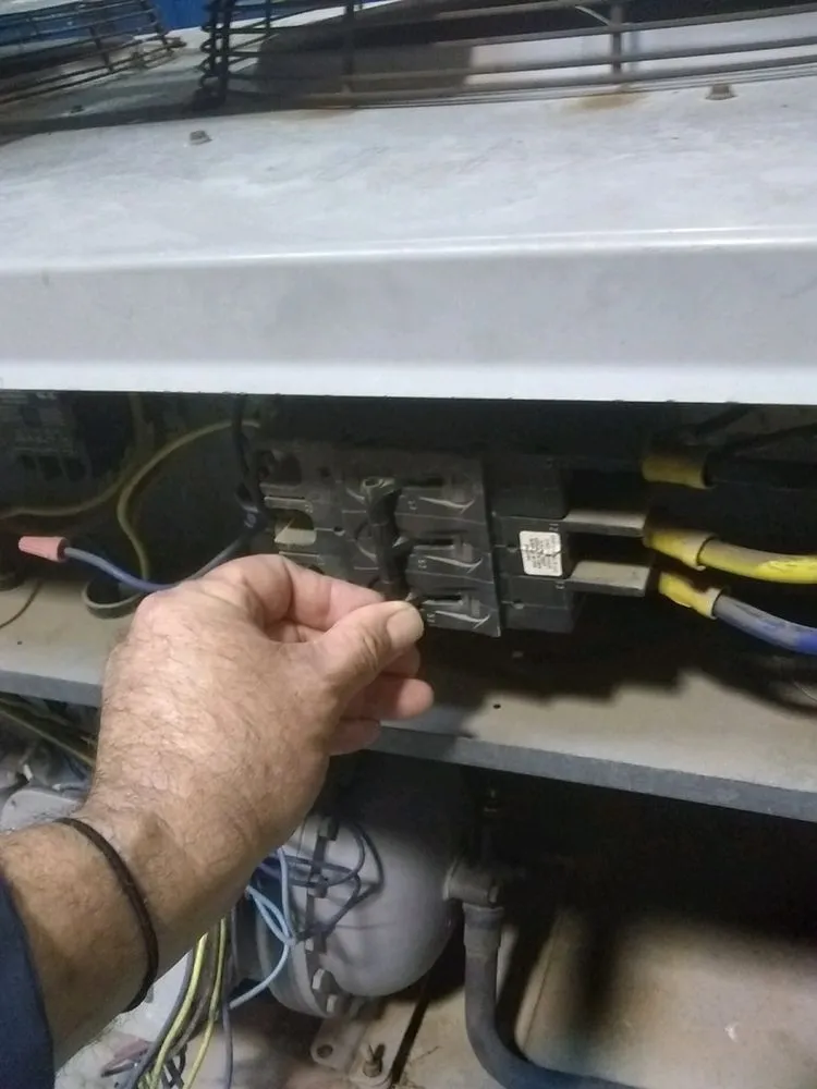 Slide of Travis Aír Conditioning