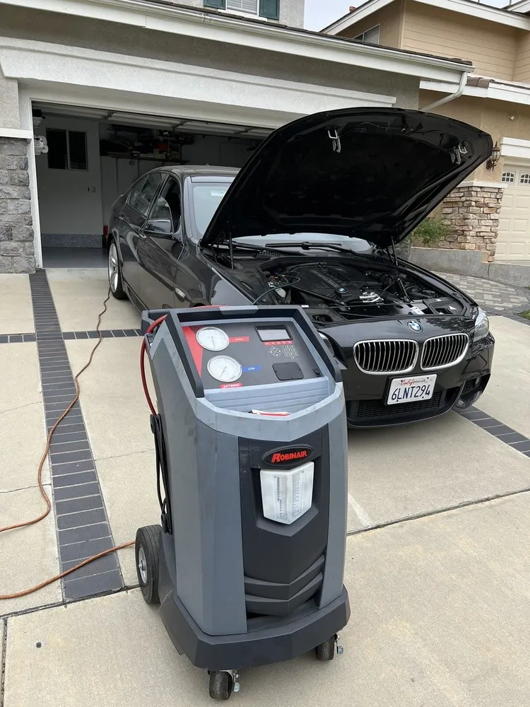 Slide of T&t auto air conditioning