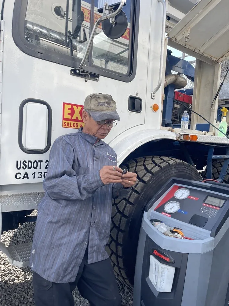 Slide of T&t auto air conditioning