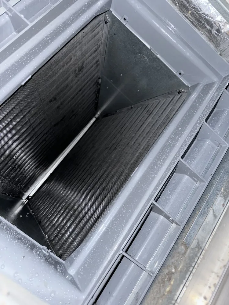 Slide of T&T Cooling Solutions