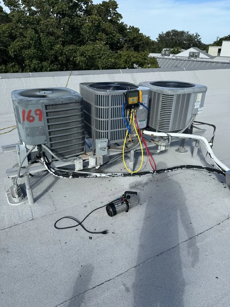 Slide of T&T Cooling Solutions