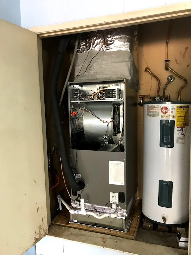 Slide of Tuffpaw Air