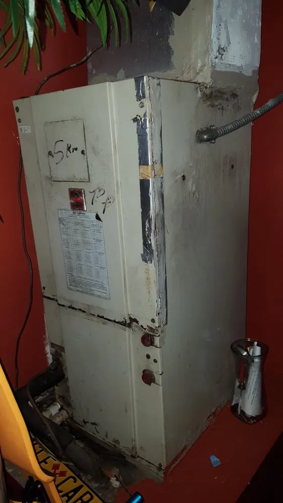 Slide of T&W Air Conditioning