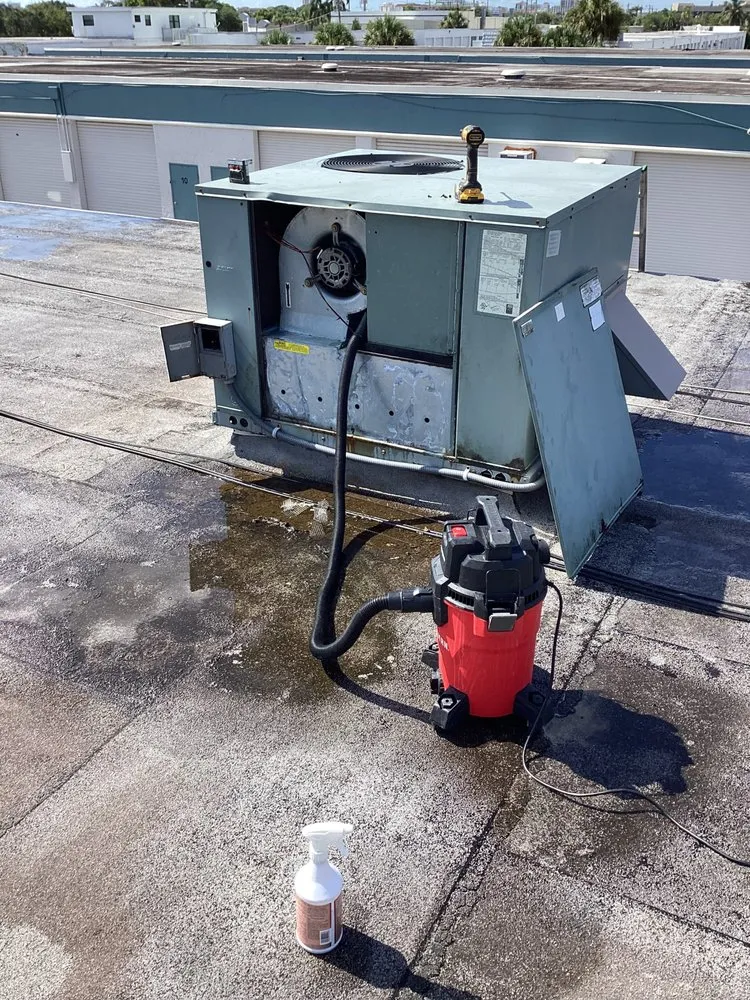 Slide of Uberhitzen HVAC-R