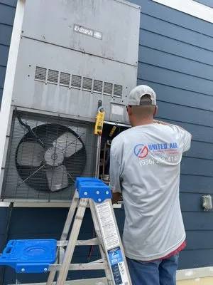 United Air Comfort Solutions Logo