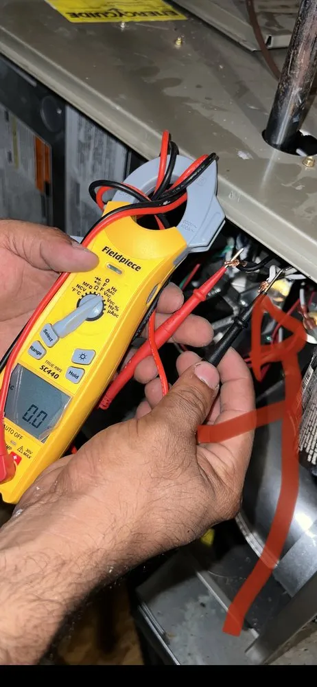 Slide of United express AC