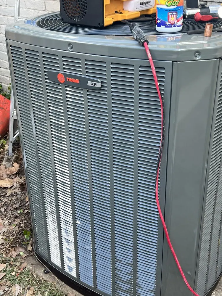 Slide of United express AC