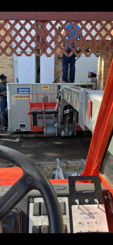 Slide of United express AC