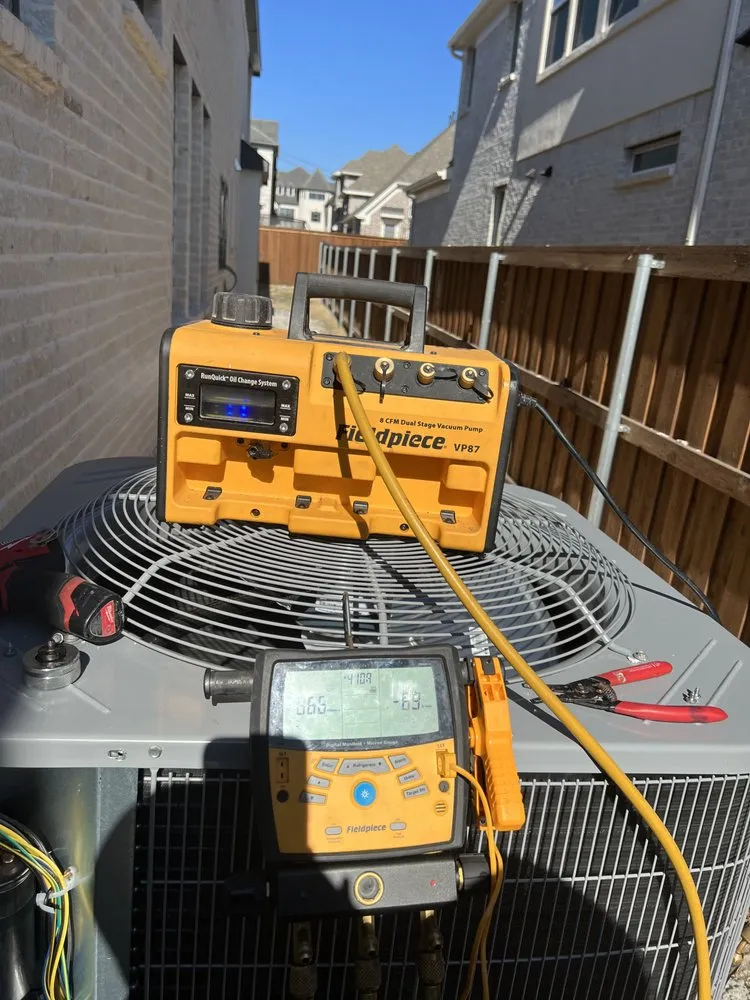 Slide of United express AC