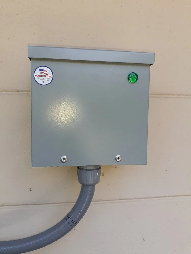 Slide of United Refrigeration & Air Conditioning