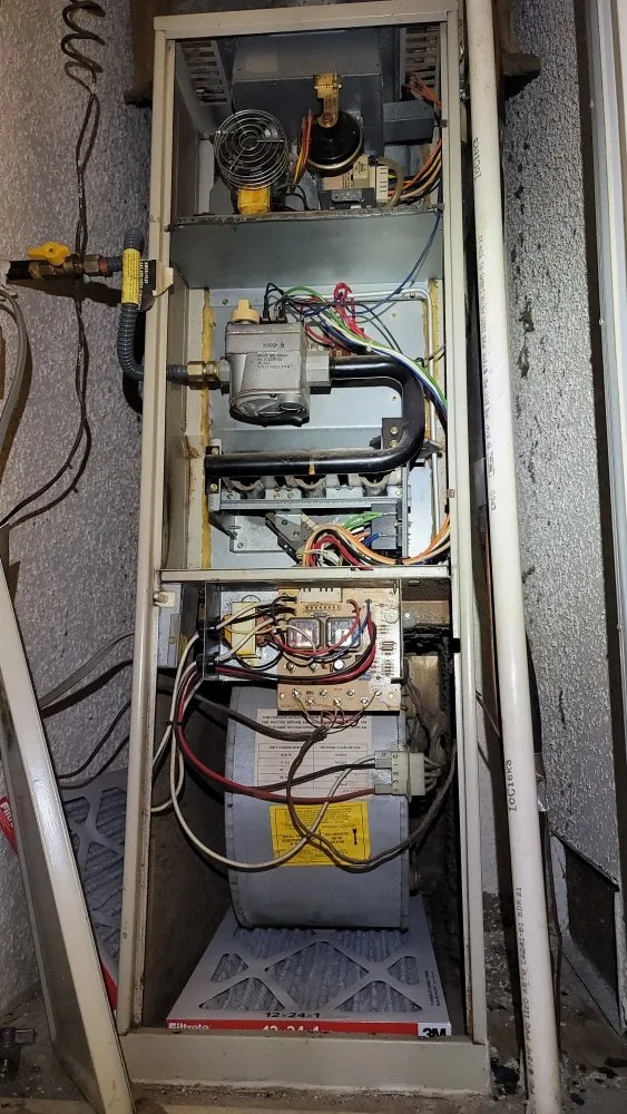 Slide of United Repair Service