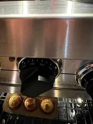 United Repair Service Logo