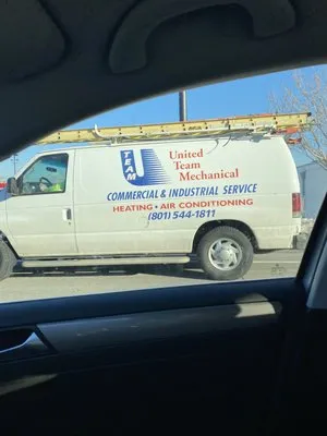 United Team Mechanical Logo