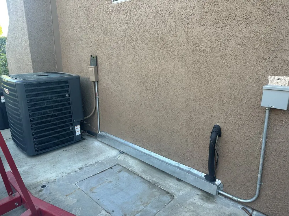 Slide of Universal Air