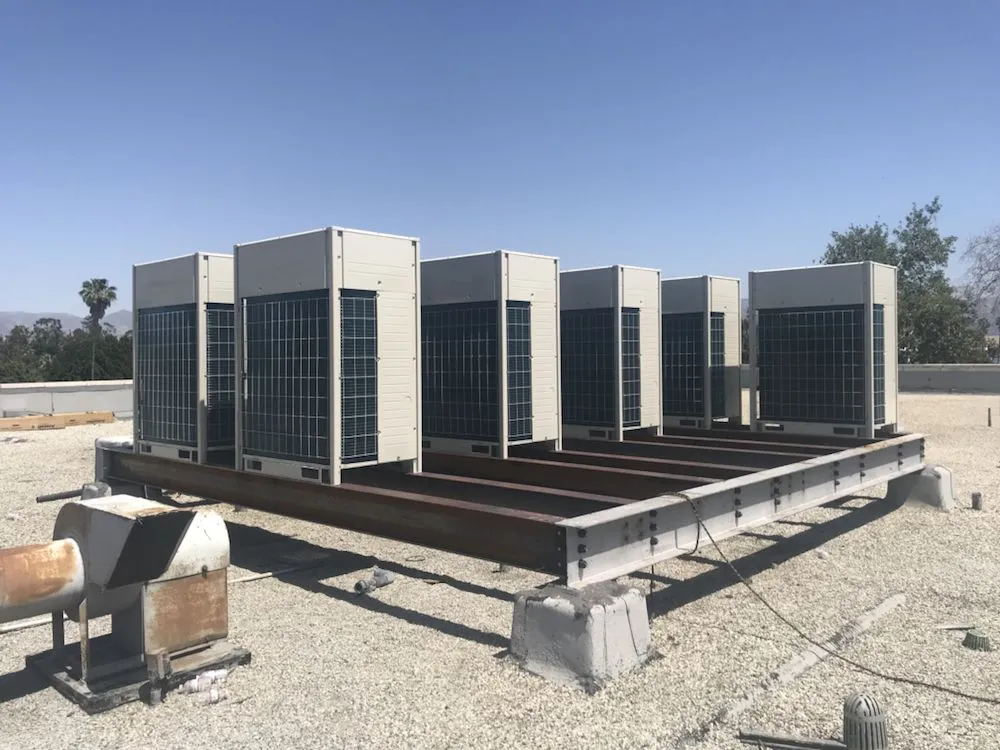 Slide of Universal Air