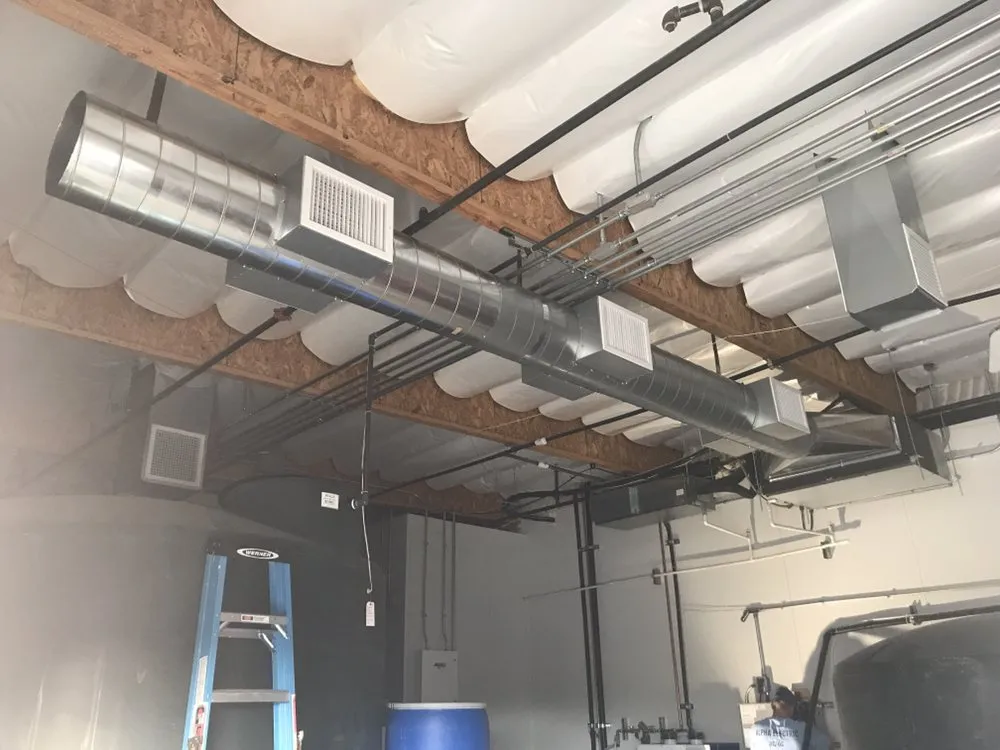 Slide of Universal Air