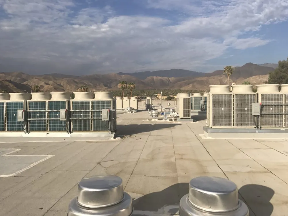 Slide of Universal Air