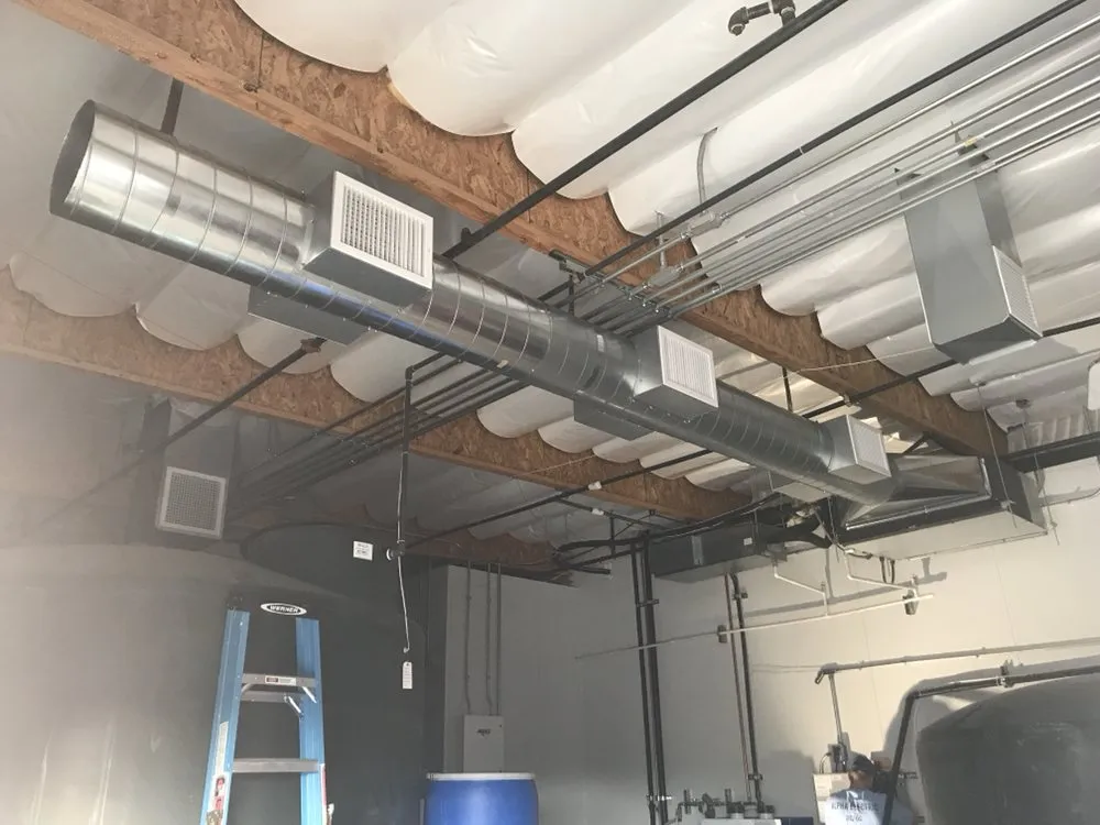 Slide of Universal Air