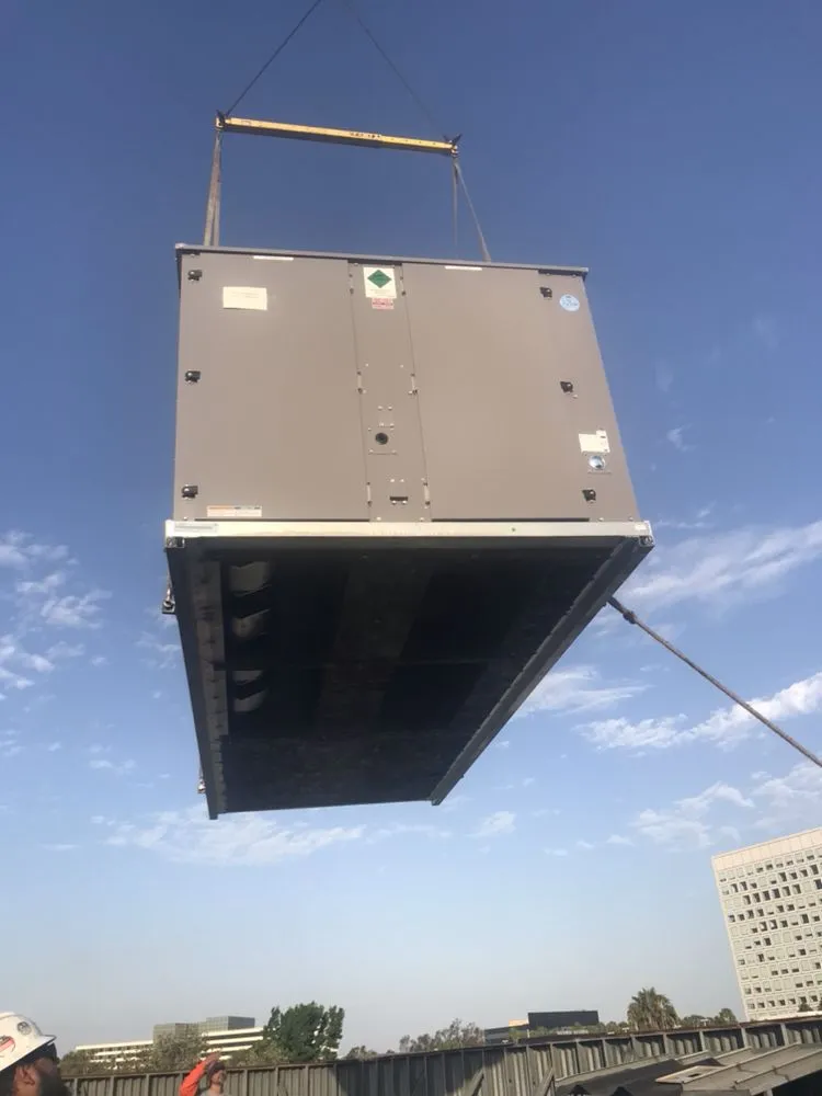 Slide of Universal Air