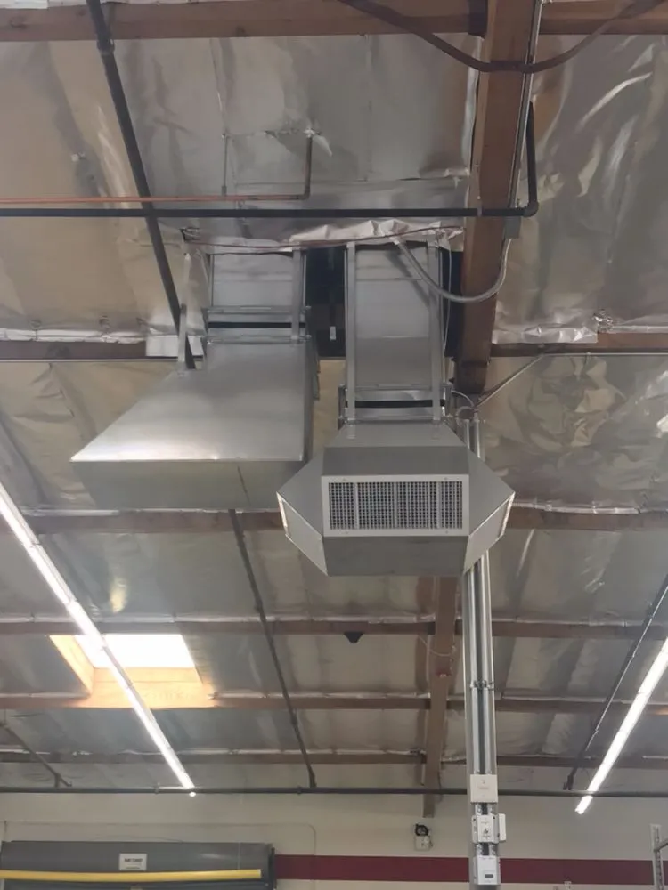 Slide of Universal Air