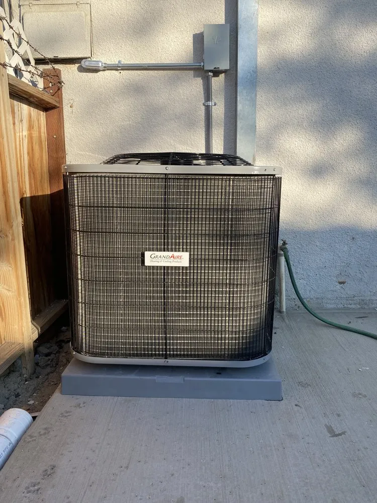 Slide of Universal Air