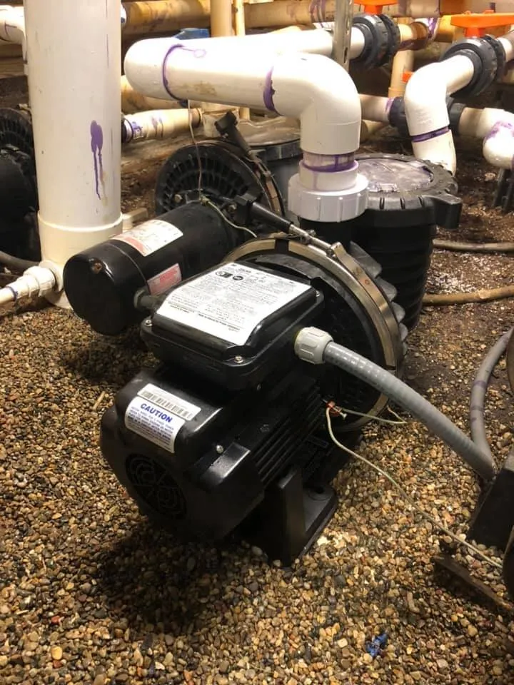 Slide of Universal EM Hvac Services