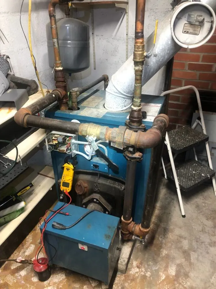 Slide of Universal Guy's Heat & Air