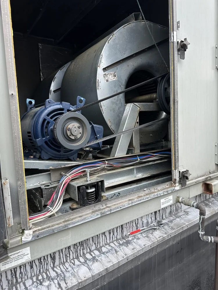 Slide of Universal Guy's Heat & Air