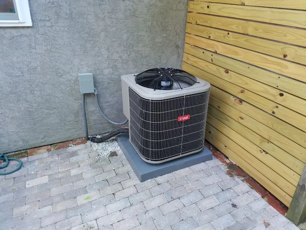 Slide of Universal Heating & Air Conditioning