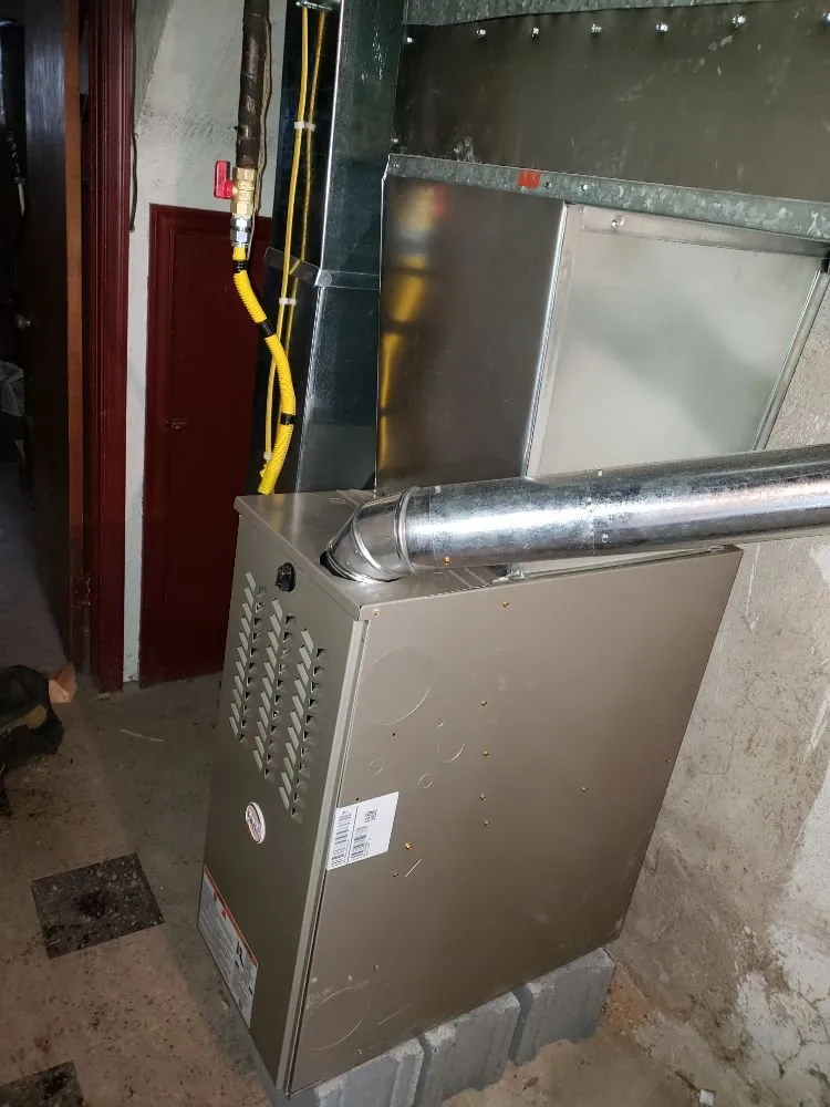 Slide of Universal Heating & Air Conditioning