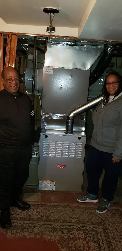 Slide of Universal Heating & Air Conditioning