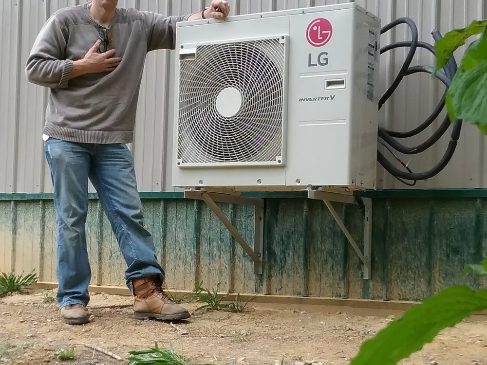 Slide of Universal Heating and Air Conditioning