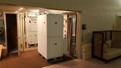 Slide of Universal Heating and Air Conditioning